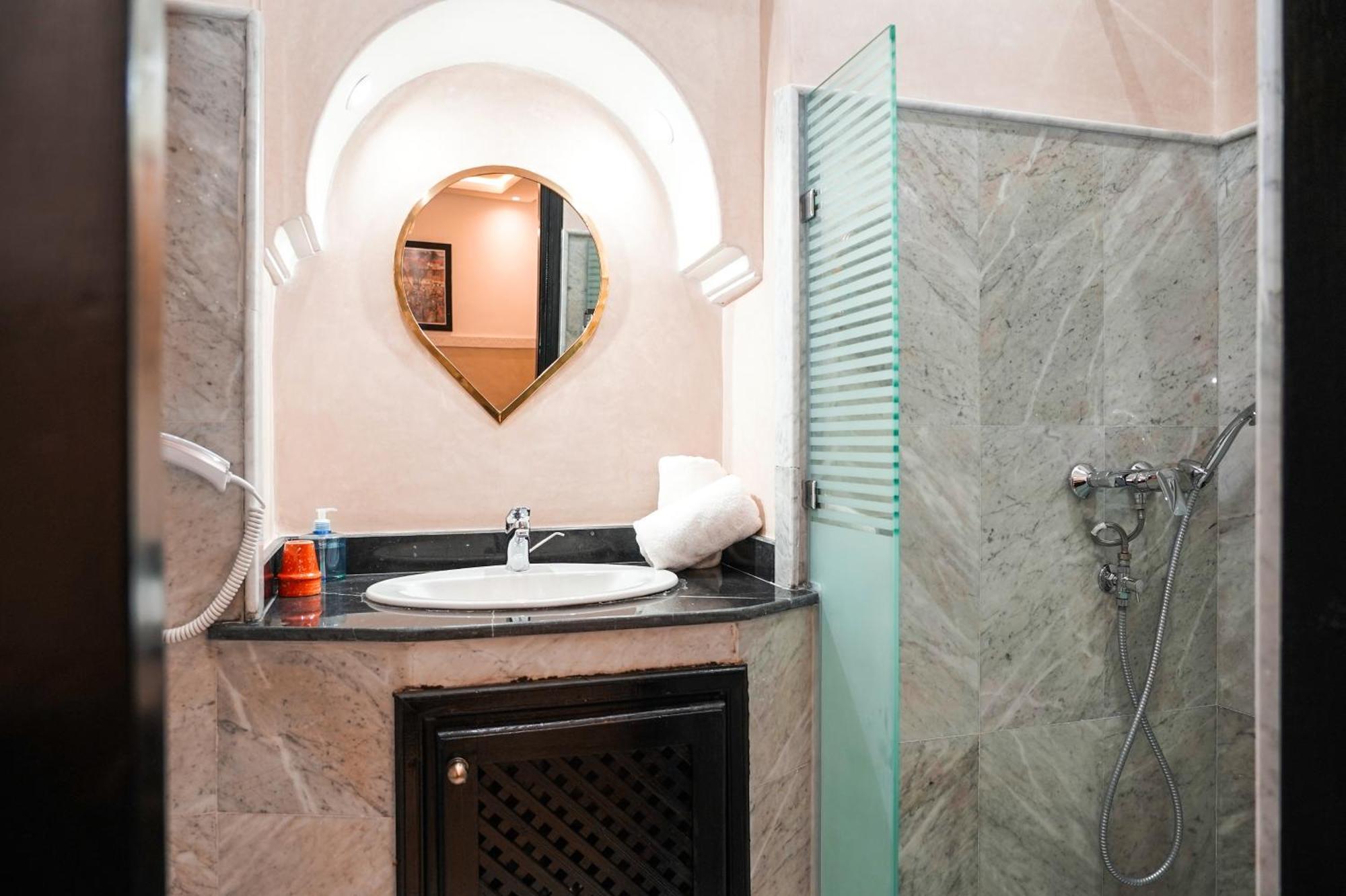 Riad Roummana Marrakech Marrakesh Bagian luar foto